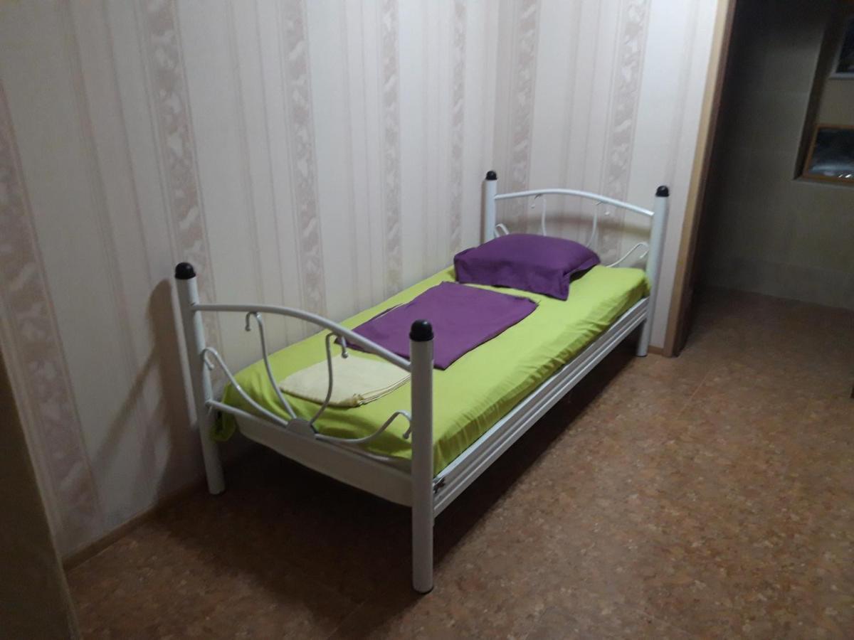 Feola Hostel Kutaisi Ngoại thất bức ảnh